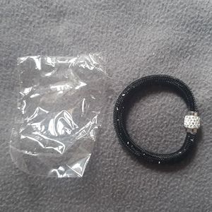 (2/$20) New Mesh Crystal Bracelet with Crystal Magnet Clasp Black